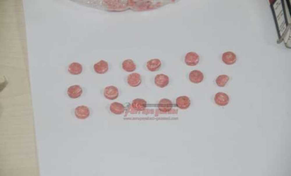 Çorlu Kom Ekipleri Uyuşturucu Hap Ve Bonzai Ele Geçirdi