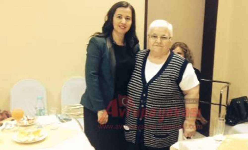 Huzurevi'nde 8 Mart Kutlaması (Görüntülü)