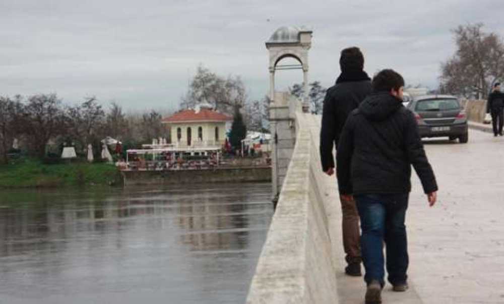 Edirne'de Yağışlar Nehir Seviyelerini 4 Kat Artırdı