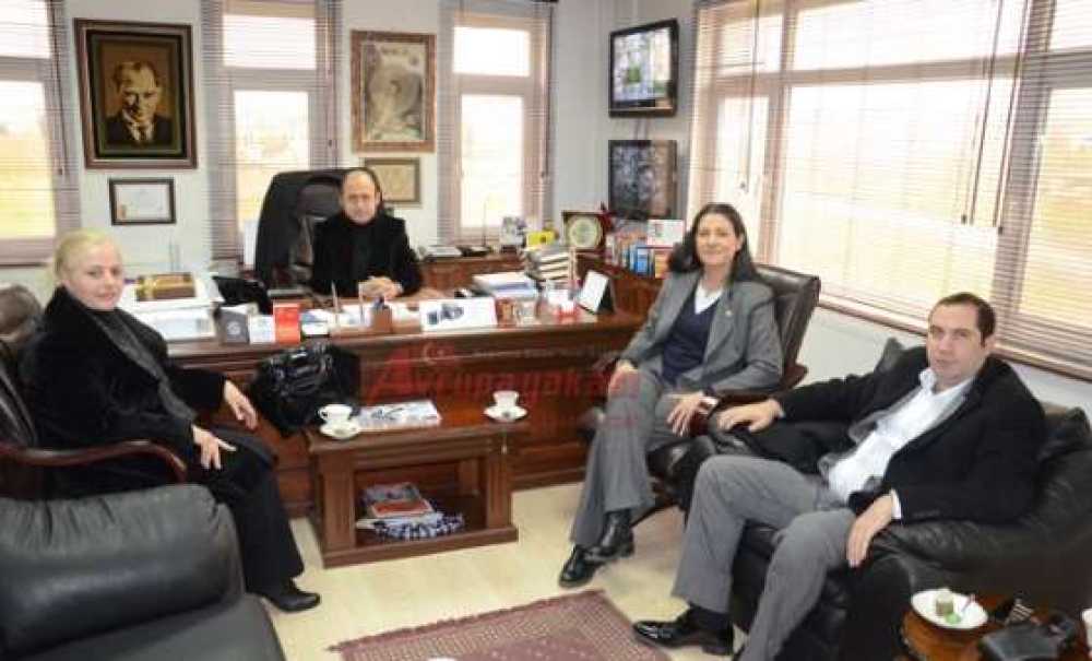 Belediye Başkan Adayı Özlem Yemişçi'den Gazetemize 10. Yıl Ziyareti