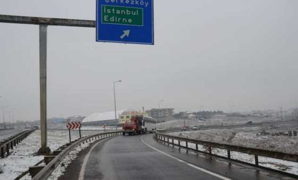 Çevre Yolu'nda Buzlanma Kazalara Neden Oldu