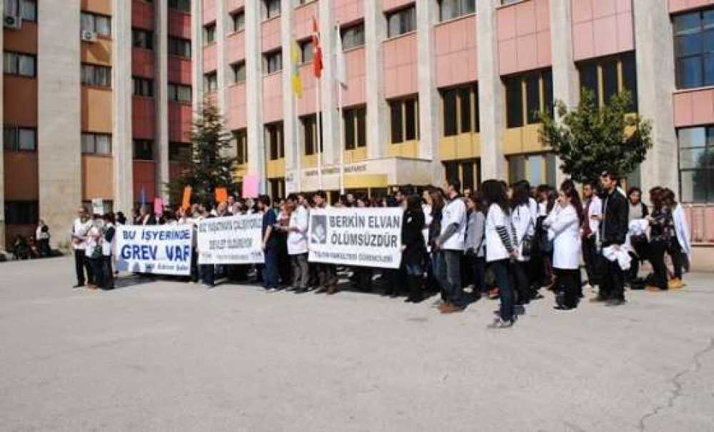 Sağlık Sendikalarının Tıp Bayramı Tepkisi