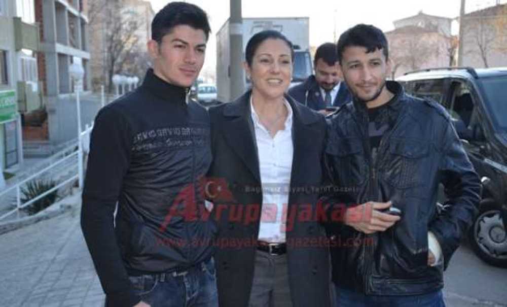 Özlem Yemişçi Seçim Çalışmalarını Sürdürüyor (Görüntülü)