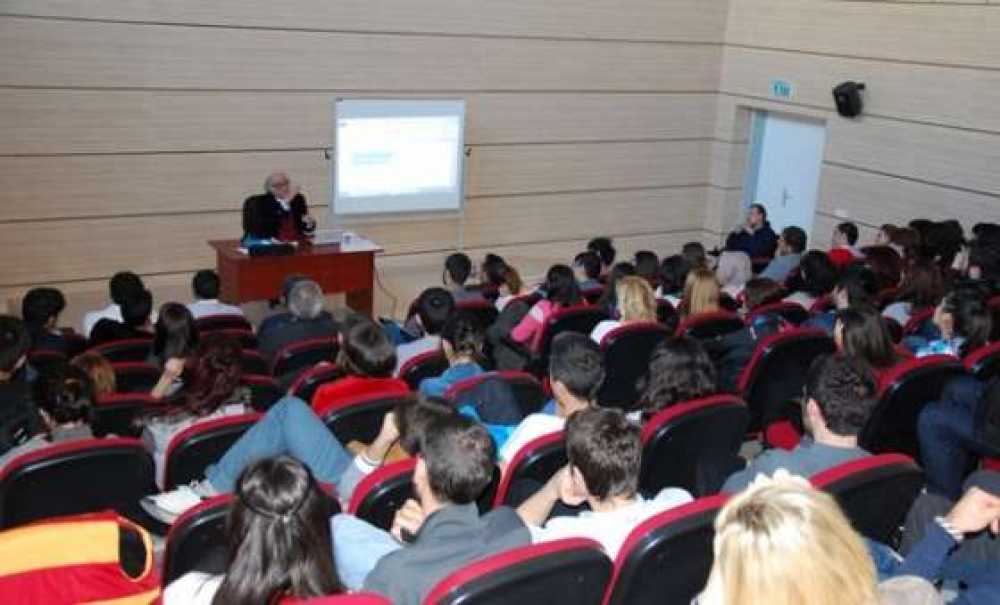 Namık Kemal Üniversitesinde 'paris'in Kentleşmesi Ve Haussmann' Konulu Konferansı Düzenlendi