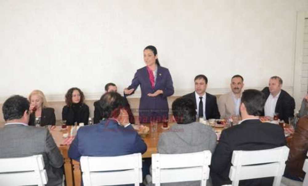 Vanlı İşadamları Ve Müteşebbislerden Özlem Yemişçi'ye Tam Destek