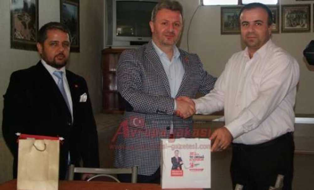 Sp Büyükşehir Adayı Ateş`ten Ordulular Ve Tokatlılar Derneklerine Ziyaret