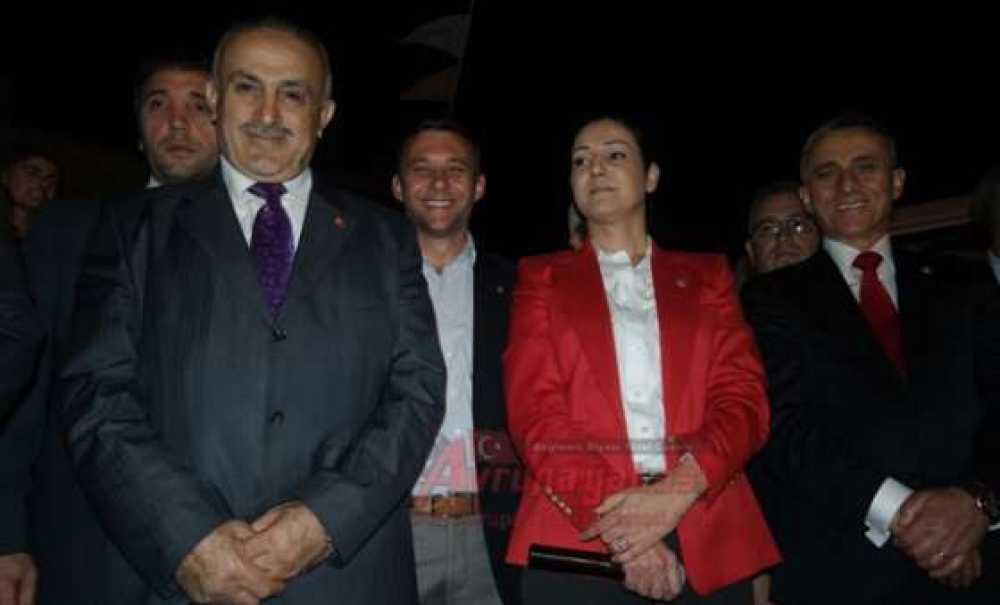 Nusratiye Ve Silahtarağa Mahalleleri Özlem Yemişçi`yi Bağrına Bastı