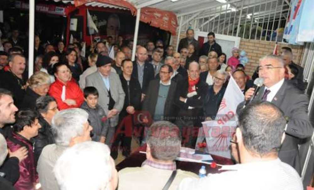 Başkan Baysan Ve Chp`lilerden Havuzlar Mahallesine Çıkarma