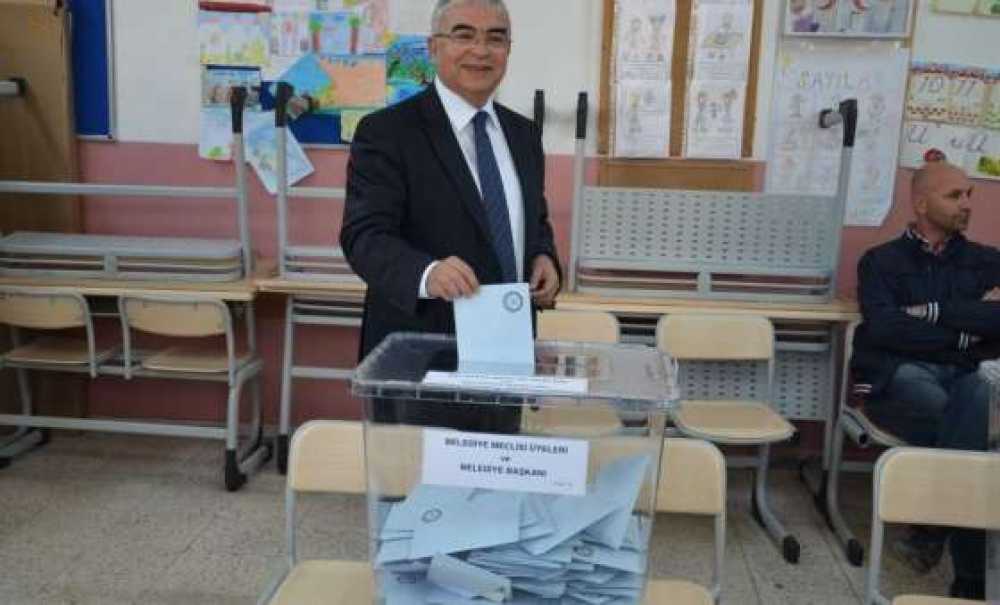 Ünal Baysan Bin 251 Nolu Sandıkta Oy Kullandı