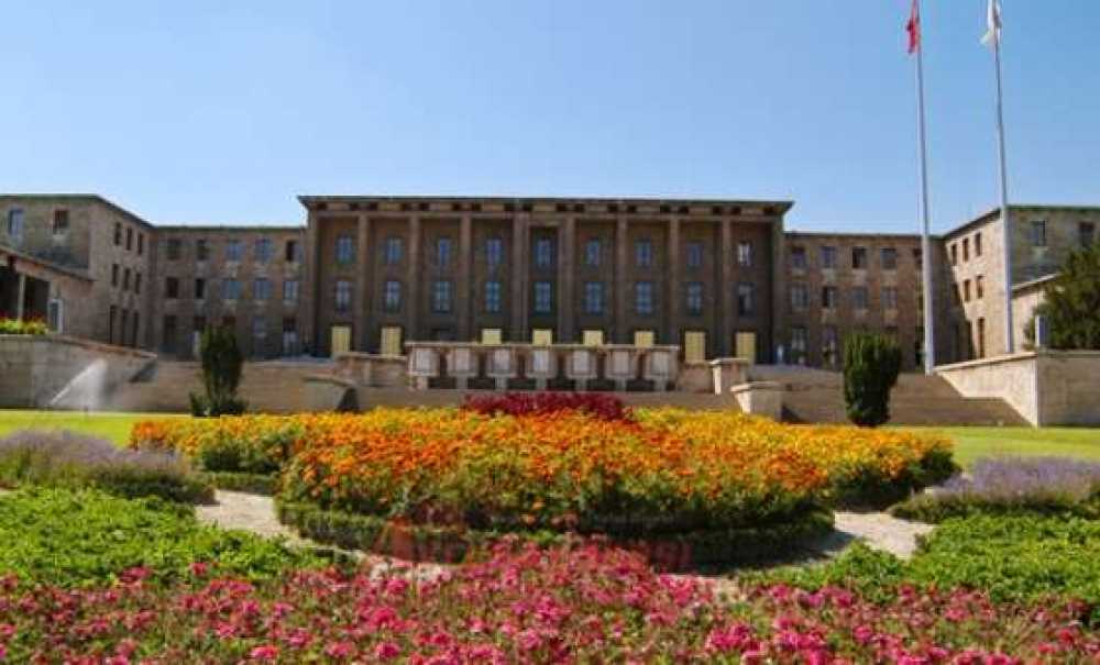 Özlem Yemişçi`ye Yeniden Meclis Yolu Gözüktü