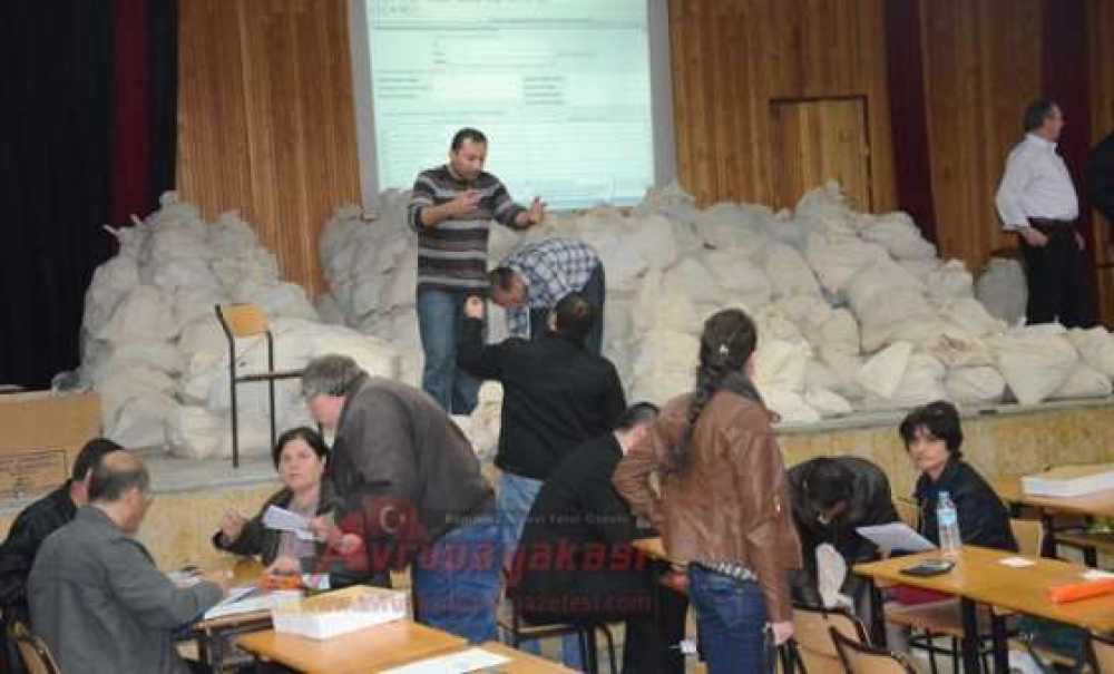 İlçe Seçim Kurulları Takdir Kazandı