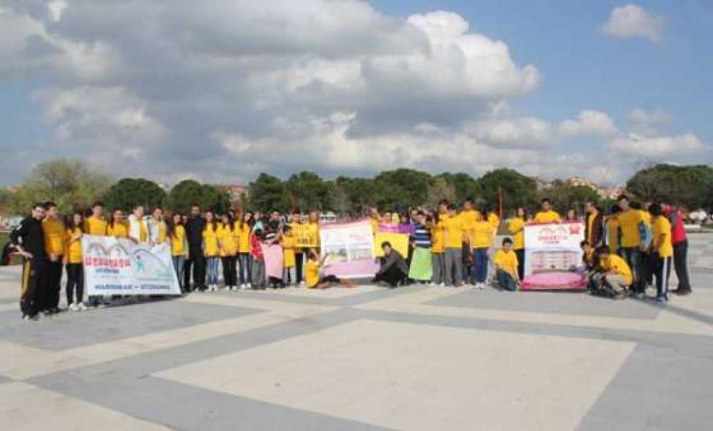 Farkında Mıyız? Onun Adı Otizm