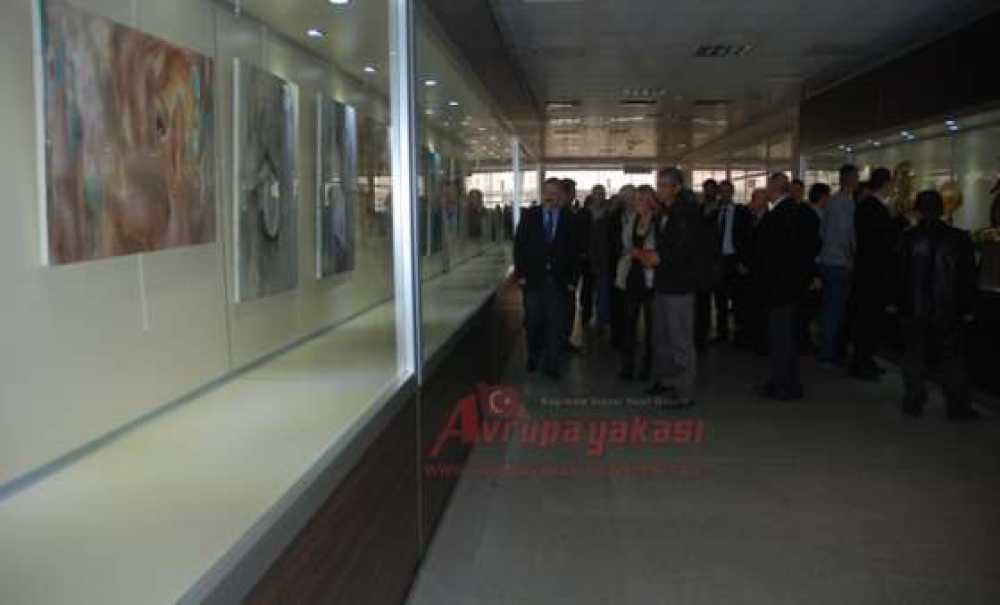 Devlet Hastanesi`ne Sanat Koridoru