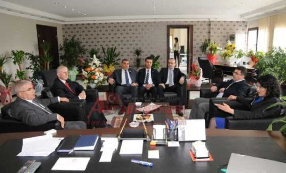 Milletvekili Yüceer`den Başkan Baysan`a Tebrik Ziyareti