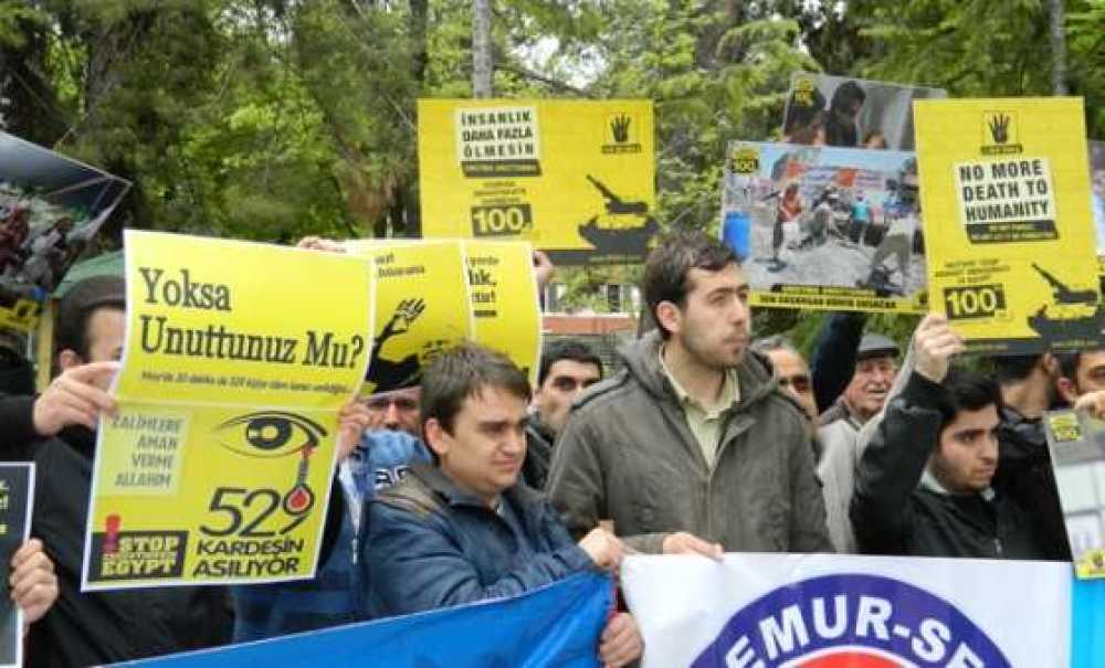 Kırklareli'de Mısır'daki İdam Kararına Dar Ağaçlı Protesto
