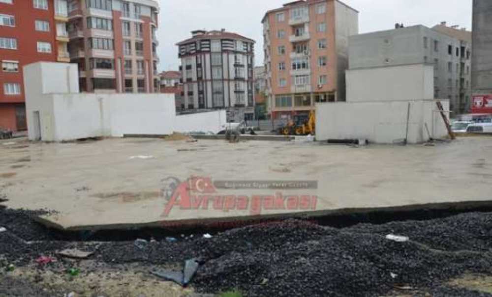 Kapalı Otopark Bitmeyi Bekliyor