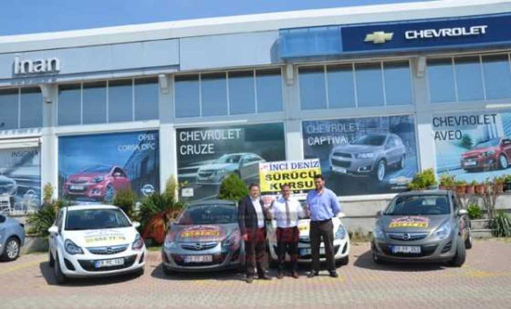 İnci Deniz Sürücü Kursunun Araçları Opel İnan'dan