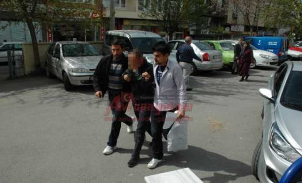 Kapı Kilitlerini Düzenekle Kırarak Hırsızlık Yapan Şüpheli Yakalandı