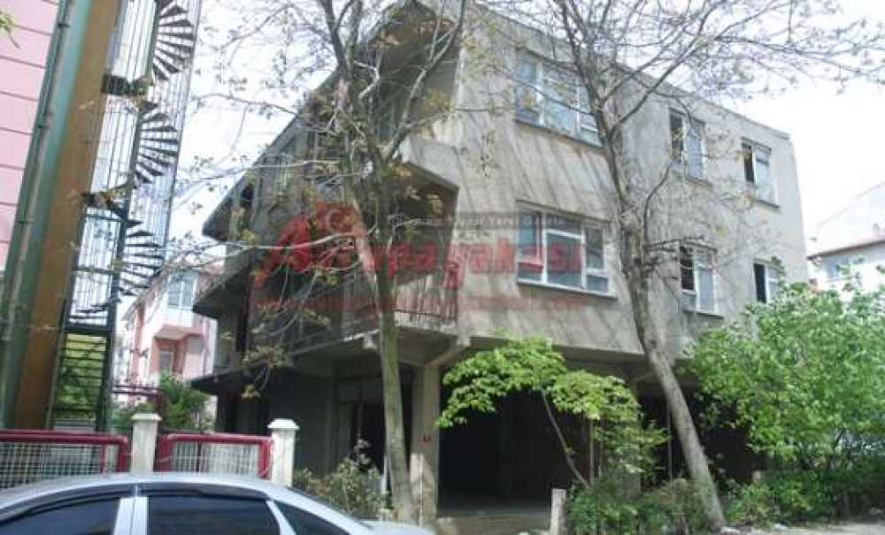 Metruk Binalar Tehlike Saçıyor