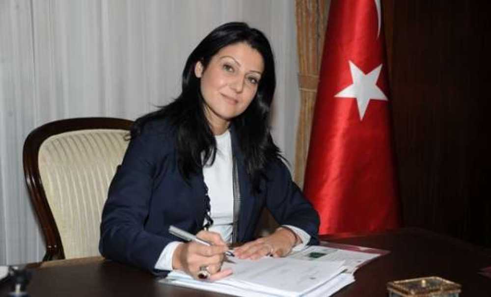 Ak Partili Yemişçi`den 23 Nisan Kutlaması