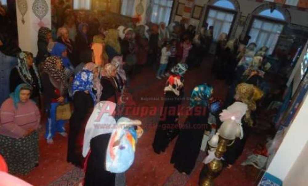 Hıdıarağa Mahallesi `nde Kutlu Doğum Programı Düzenlendi