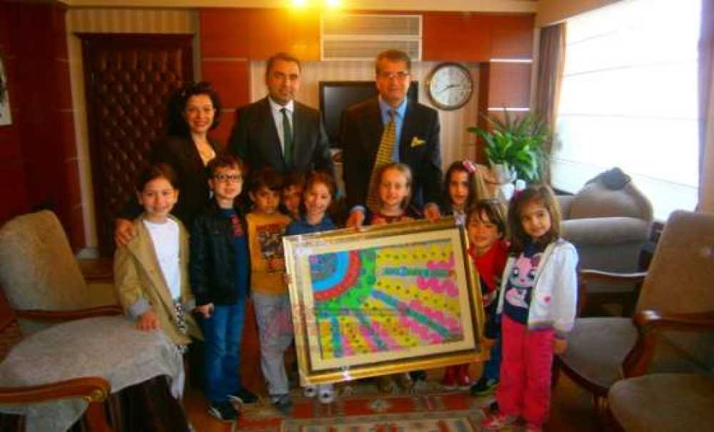 Küçük Şeyler Anaokulu Öğrencileri Kaymakam Doğan`ı Ziyaret Etti