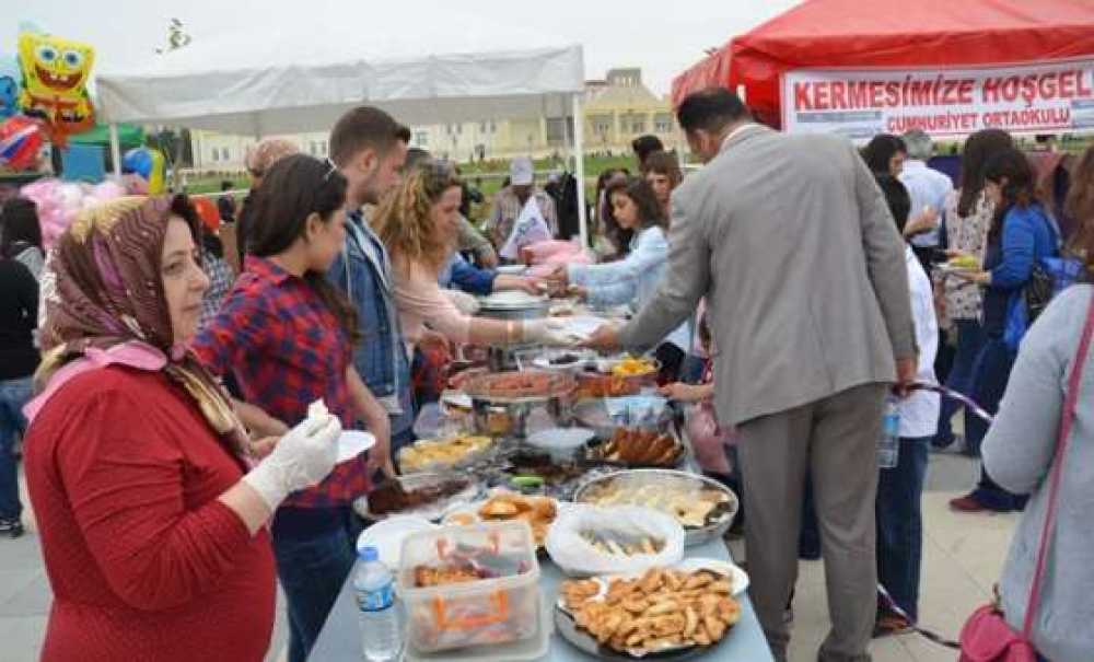 Okul Aile Birliklerinden Stant