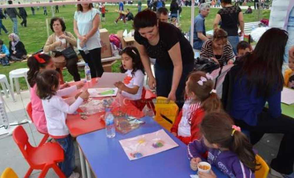 Okul Aile Birliklerinden Stant