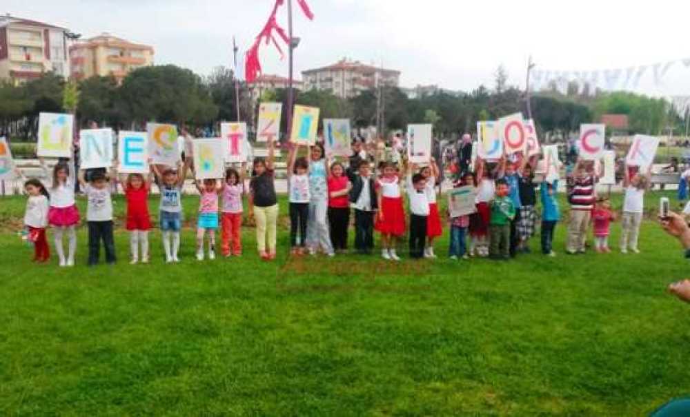 Chp Gençlik Kolları Lise Komisyonu`ndan 23 Nisan Kutlaması