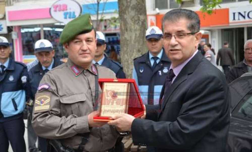 Başarılı Polisler Ve Jandarma Personeli Ile Yılın Şoförüne Plaket Verildi