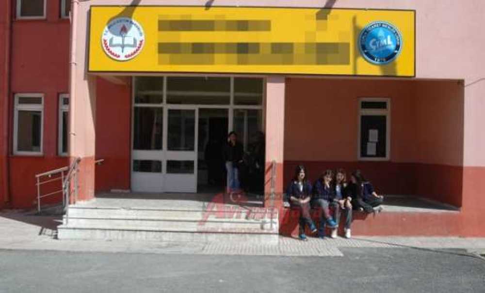 Okulun Televizyon Ve Bilgisayarlarını Çaldılar