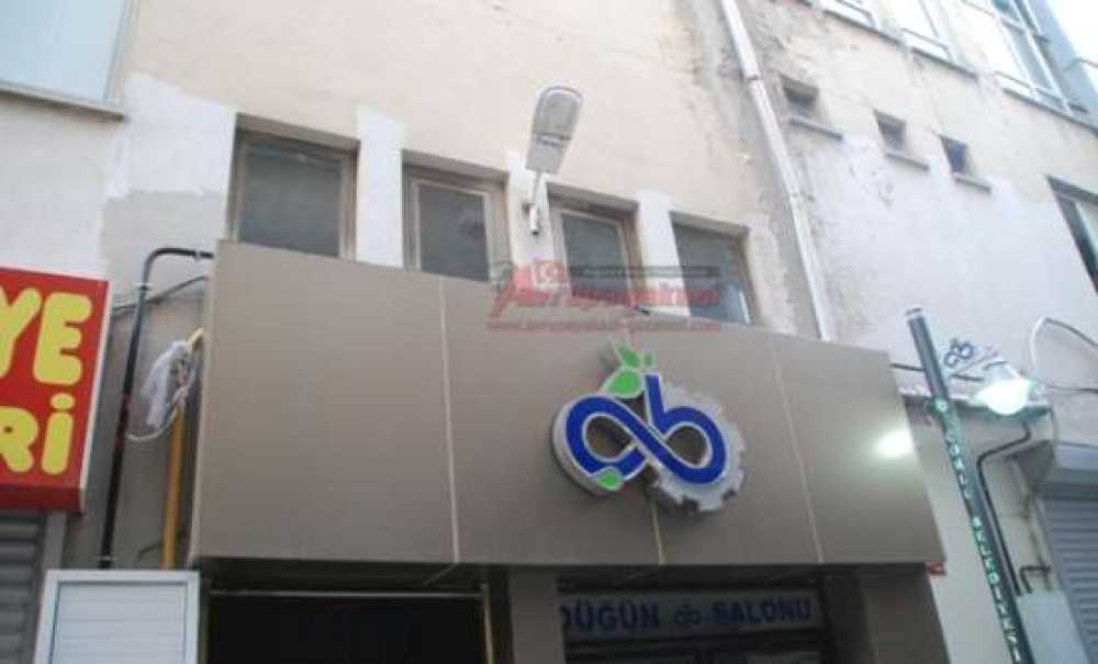 Bu Binaya Tadilat Lazım