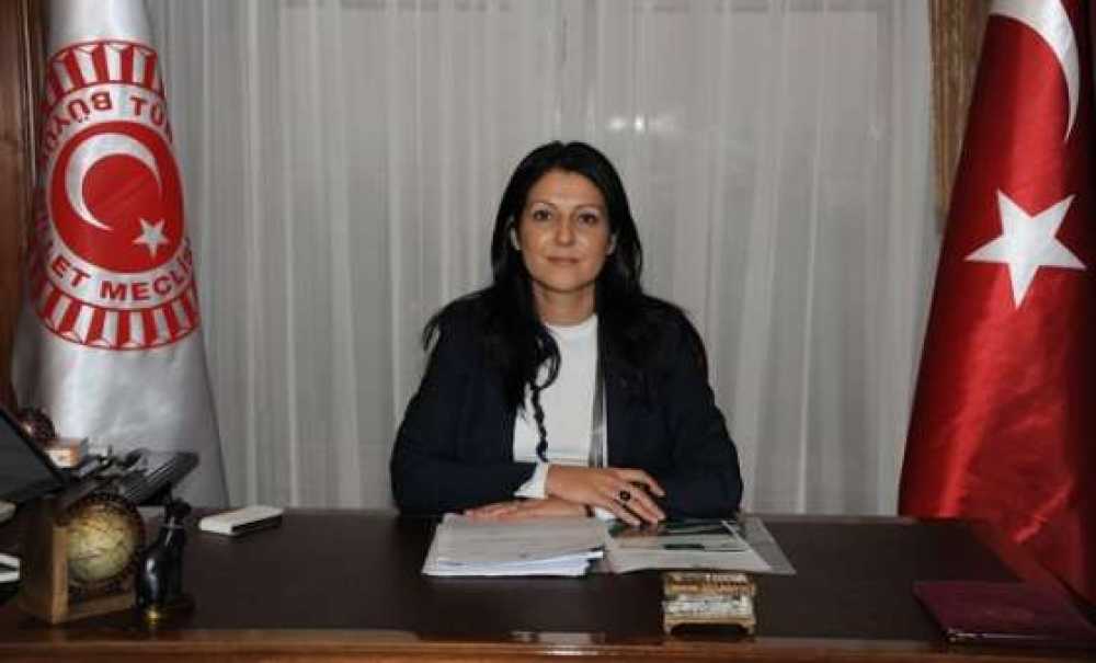 Ak Partili Yemişçi`den Anneler Günü Kutlaması