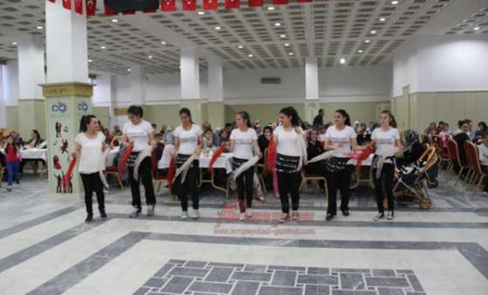 En Güzel Annelere Günü Kutlaması