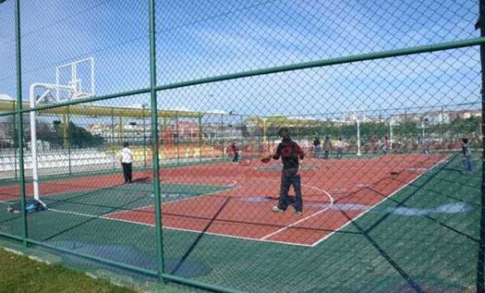 Güneşi Görenler Cumhuriyet Parkı'na Koştu