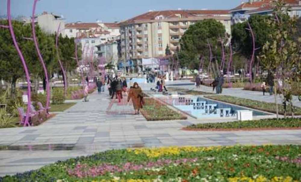 Güneşi Görenler Cumhuriyet Parkı'na Koştu