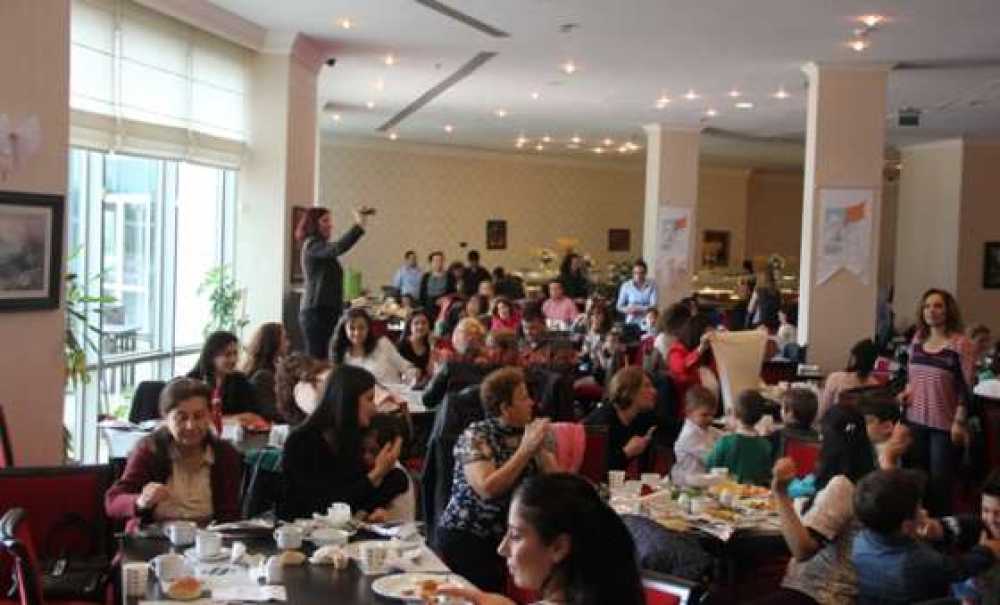 Küçük Şeyler Anaokulu`ndan Anneler Günü Kutlaması