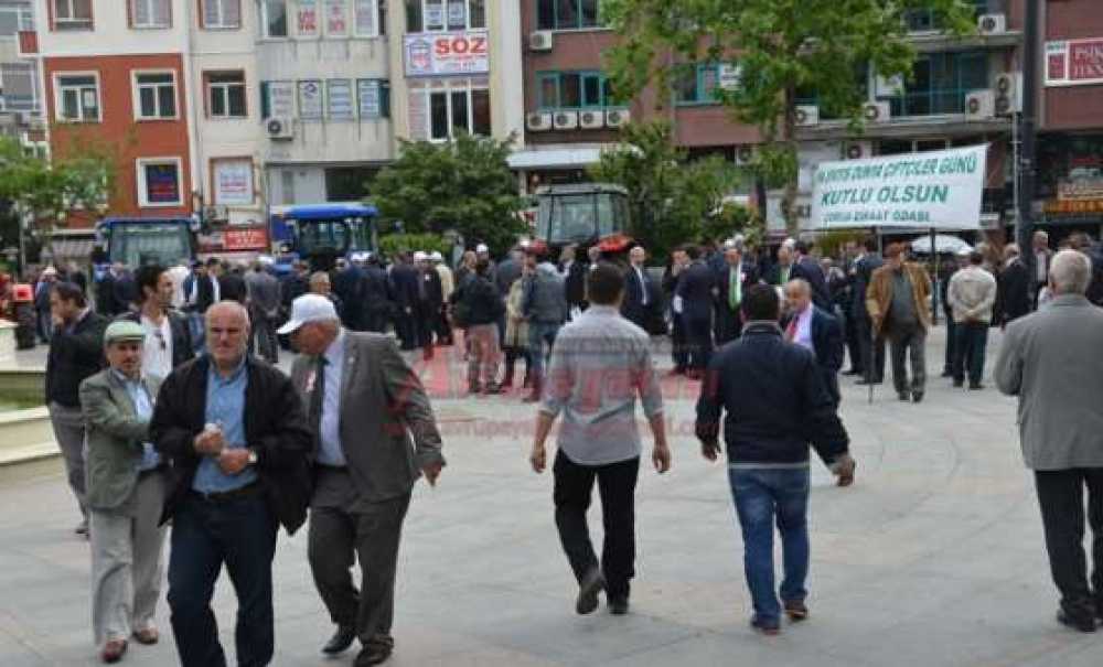 Çorlu Ziraat Odası'ndan Çiftçilere Pilav Ayran İkramı
