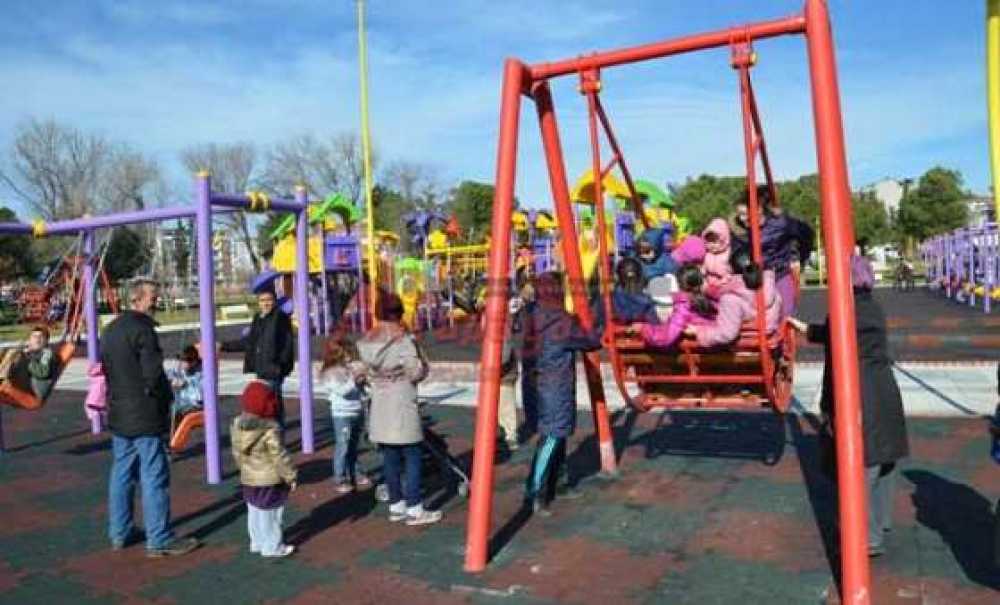 Güneşi Görenler Cumhuriyet Parkı'na Koştu