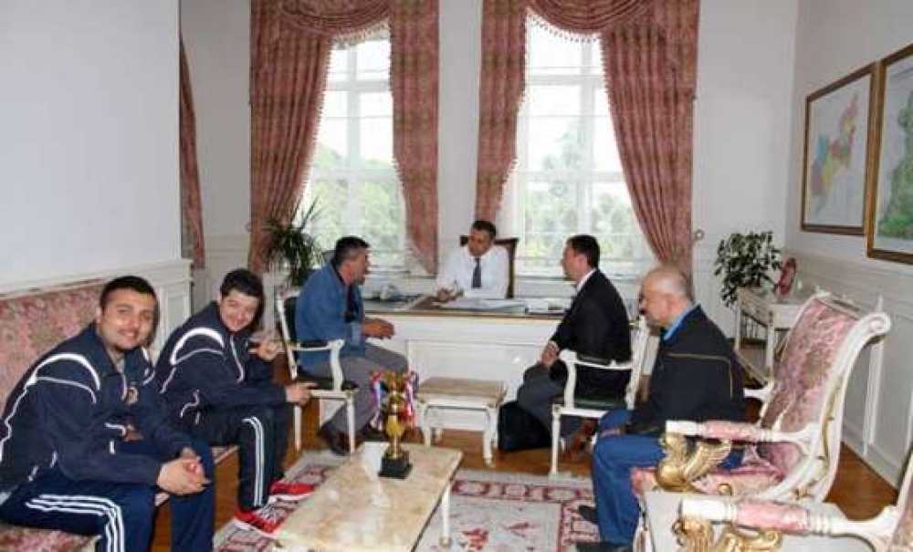 İşitme Engelli Sporculardan Vali Yerlikaya`ya Ziyaret