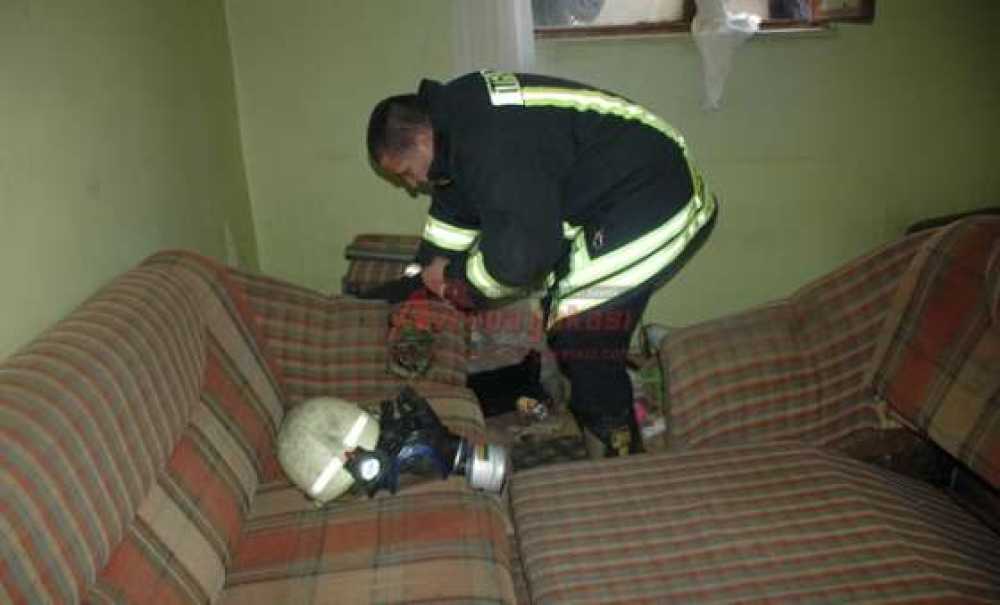 Lüks Lambası Yangına Neden Oldu