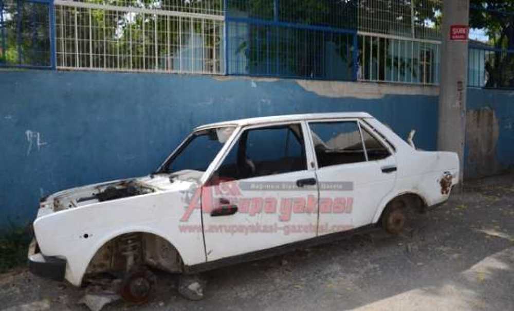 Hurda Araç Tehlike Saçıyor