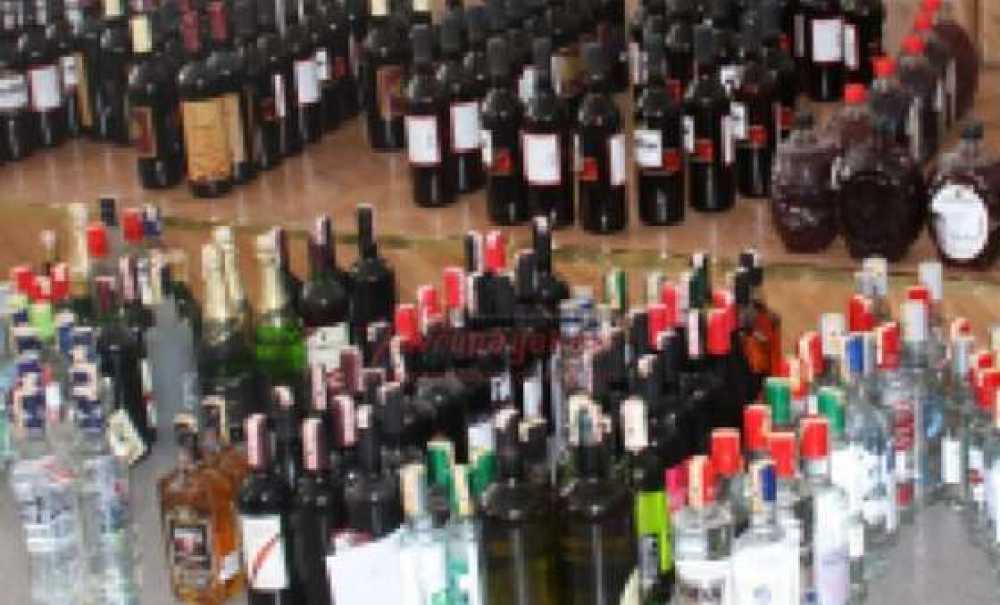 Büfeden Kaçak İçki Çıktı
