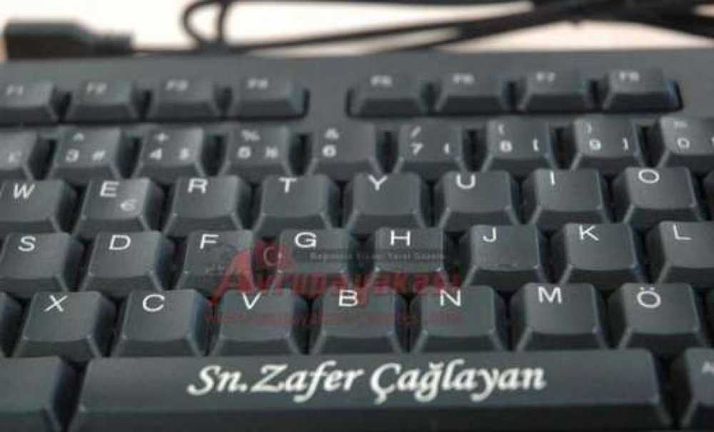 1 Milyonuncu Klavye Ekonomi Bakanı Çağlayan`a