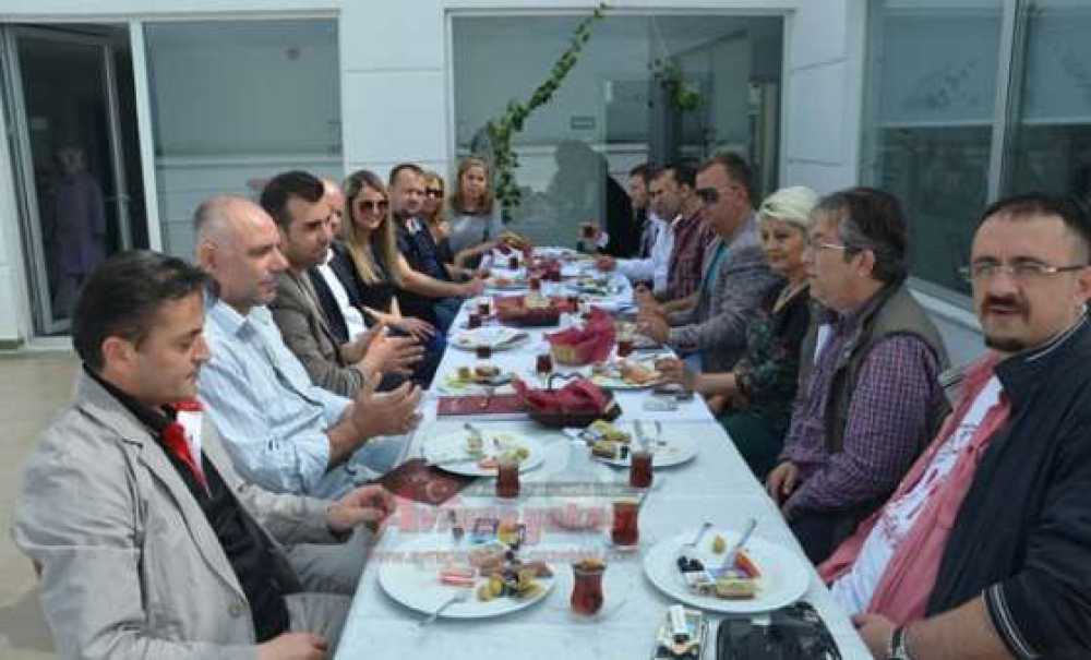 Düzenli Özel Eğitim Ve Rehabilitasyon Merkezi'nden Çgd'ye Tanıtım