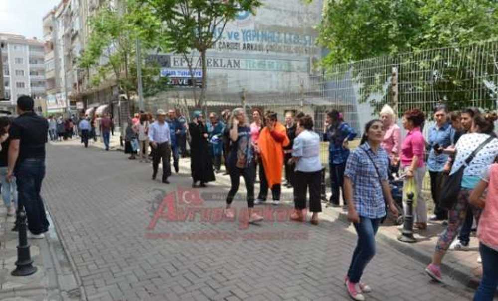 Deprem Çorlu'yu Sokağa Döktü