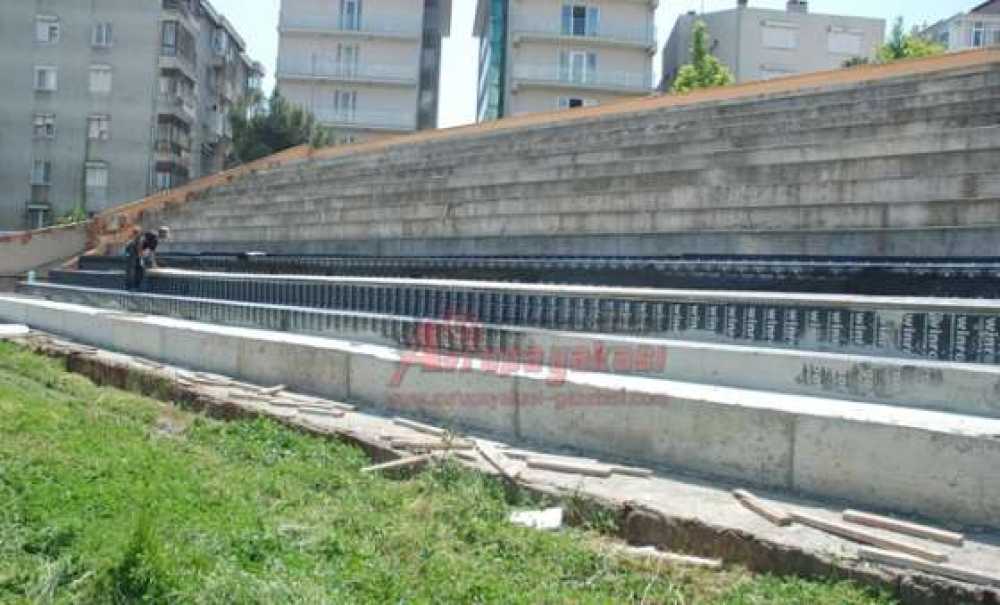 Zemin Tamam Sıra Tribünlerde