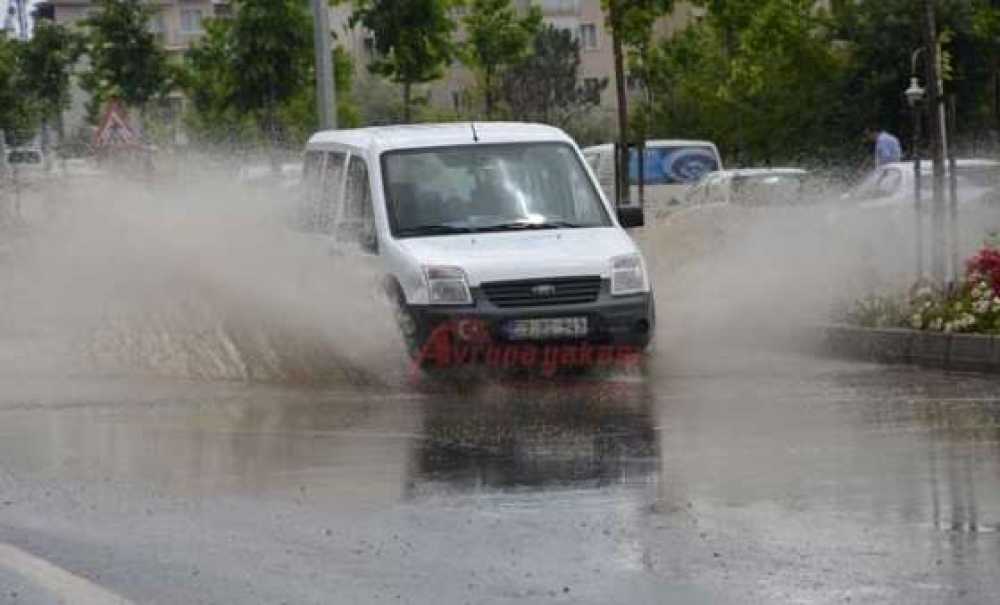 Yağmur Yağdı Böyle Oldu