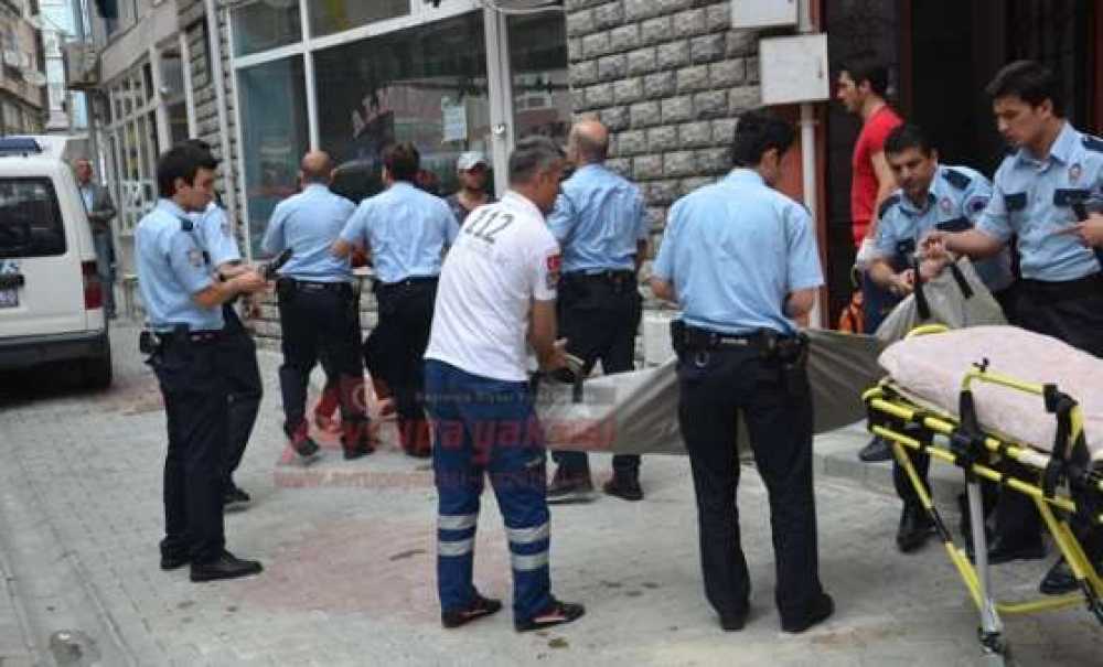 Anne Gözyaşlarını Tutamadı