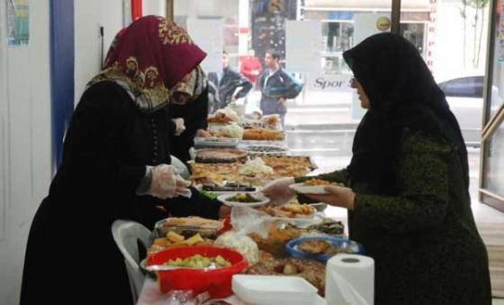 Çorlu Anadolu İmam Hatip Lisesi`nden Kermes